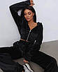 Жіночий велюровий костюм укорочена кофта на блискавці з капюшоном та широкі штани на високій посадці, фото 3