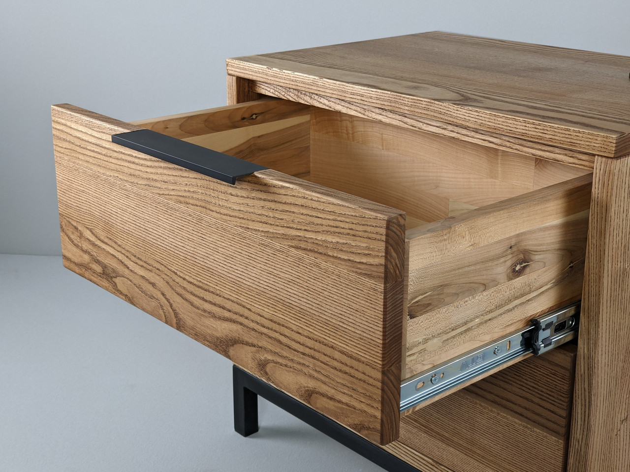 Тумба "Лофт" из натурального дерева. Доставка бесплатная Тумба "Лофт" из натурального дерева. Доставка бесплатная