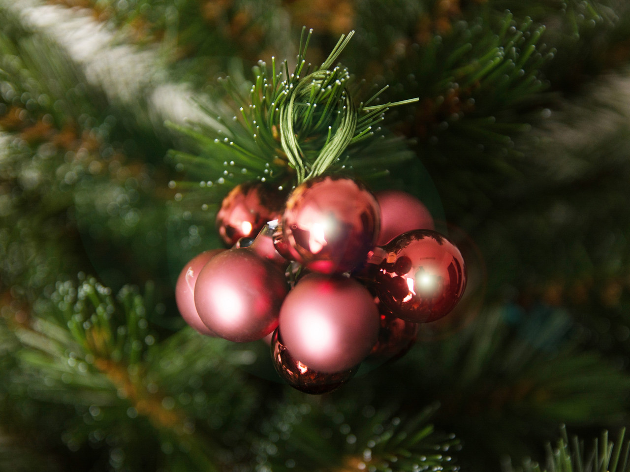 Ялинкові скляні кульки-грони "House of Seasons", бордо Ø 2 см