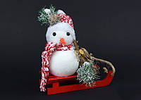 Ялинкова прикраса Підвісний сніговик на санках, колір - білий з червоним