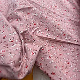 Відрізок бавовняної фланелі для рукоділля з дрібними квіточками на пудрово-рожевому тлі, фото 3