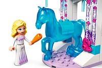 Конструктор LEGO Disney Princess Ельза та крижана конюшня Нокка 53 деталі (43209), фото 4