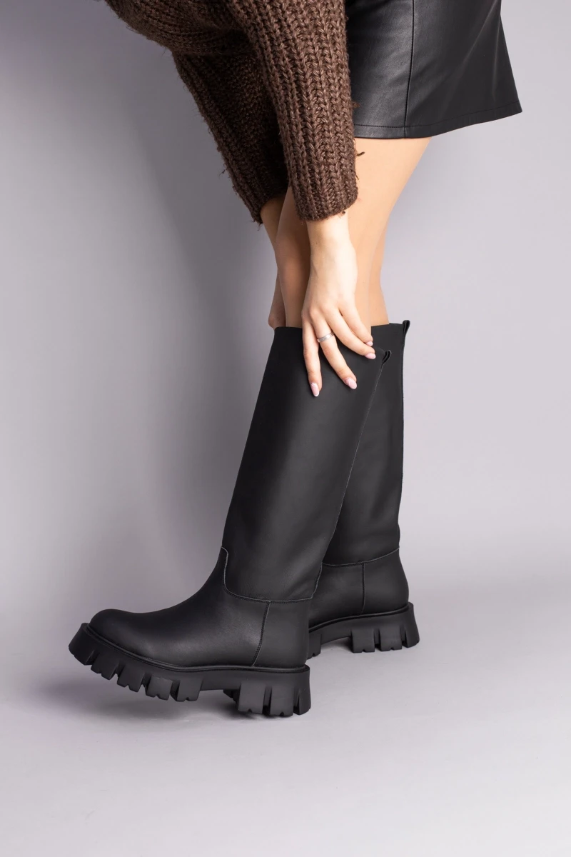 Жіночі зимові чоботи-труби ShoesBand Чорні натуральні шкіряні всередині напіввовна 38 (25-25,5 см) (S59291е), фото 1
