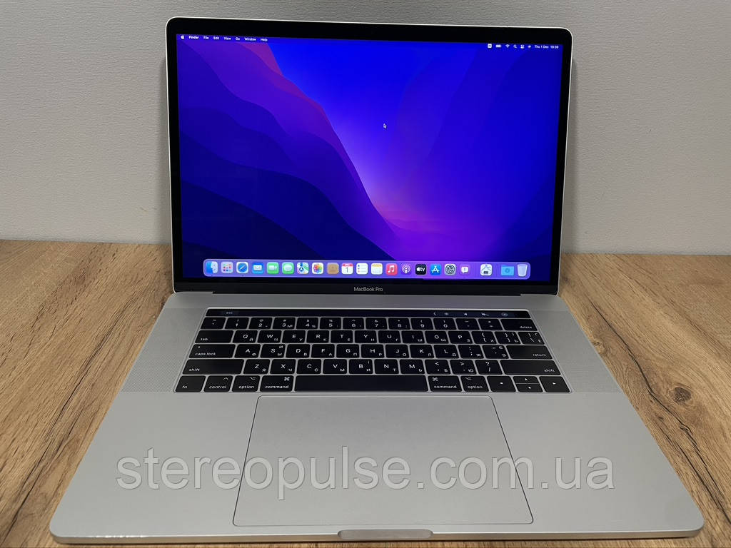 Apple MacBook Pro 15'' A1707 (2016): core i7 2.9GHz/Radeon Pro 455 2Gb/16Gb LPDDR3/ 512 Gb SSD