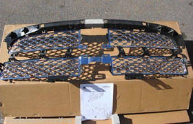 Dodge RAM 1500 2009-2012 Хромова решітка радіатора Нова Оригінал