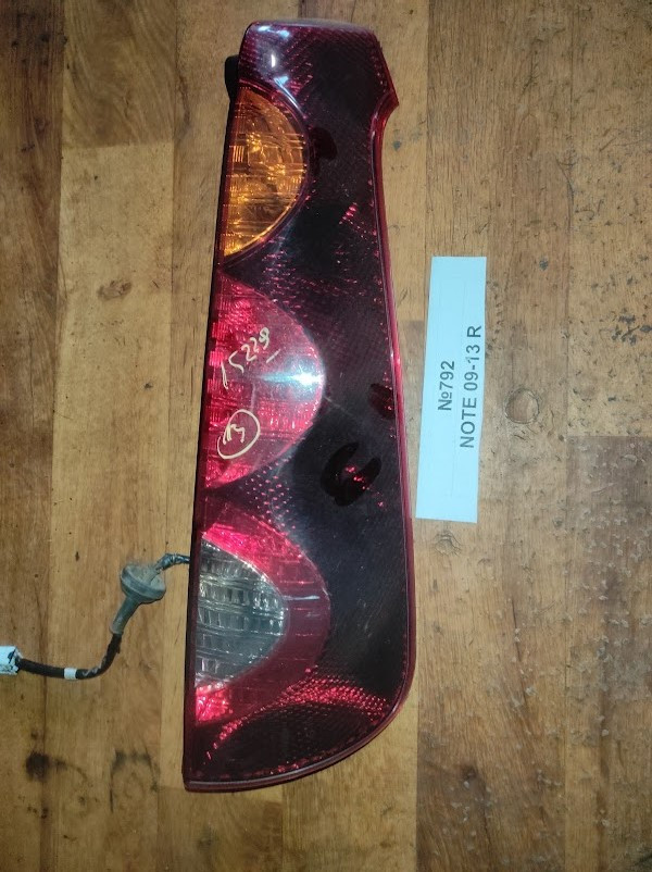 No792 Б/у Ліхтар задній правий 265509U000 для Nissan Note 2006-2009