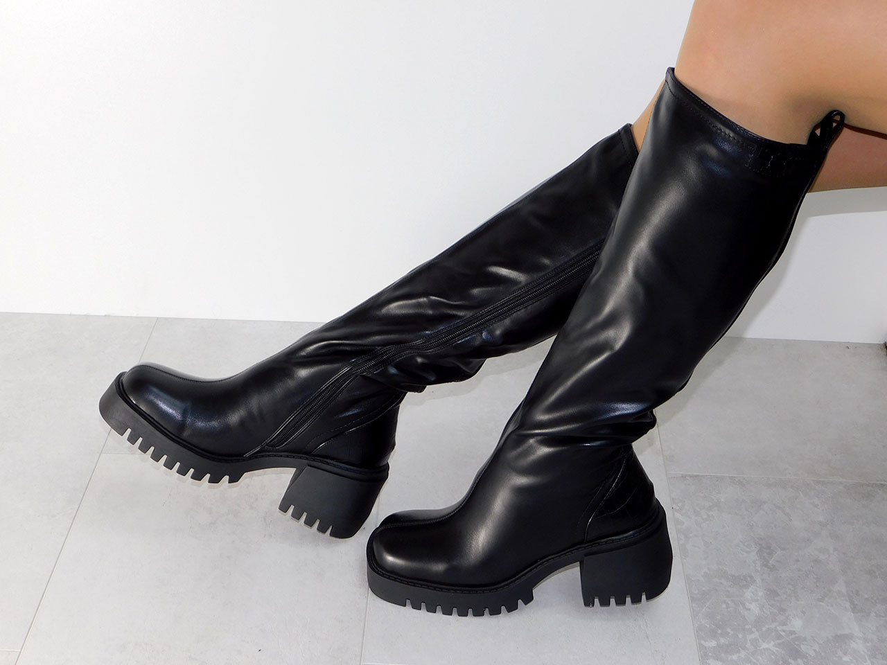 Зимові чоботи жіночі чорні стильні Хіт 38р