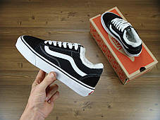Жіночі зимові низькі кеди Vans Old Skool Black White Winter Fur Ванс чорно білі замша на білому хутрі, фото 4