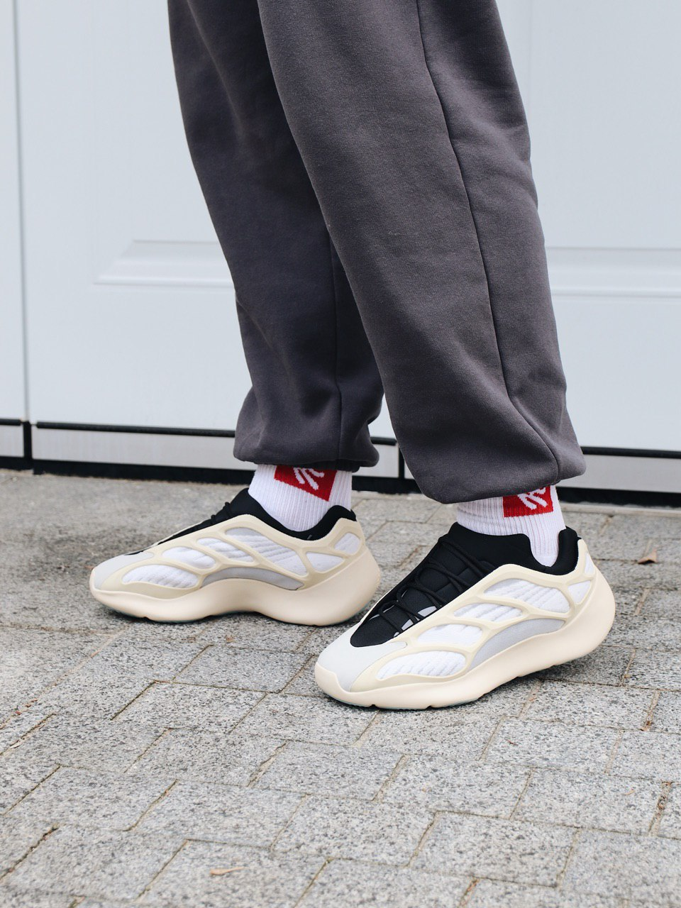 Чоловічі кросівки Adidas Yeezy 700 Azael Адідас Ізі 700