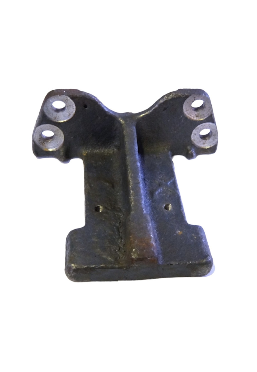 Кронштейн 150.37.487 кріплення коробки передач гусеничних тракторів Т 150, фото 1