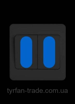 Світяться наклейки на вимикачі синьо-блакитна