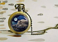 Годинник кишеньковий на ланцюжку з вовком і місяцем