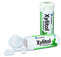 Жувальна гумка із ксилітолом Miradent Xylitol chewing gum Солодка м'ята 30 шт