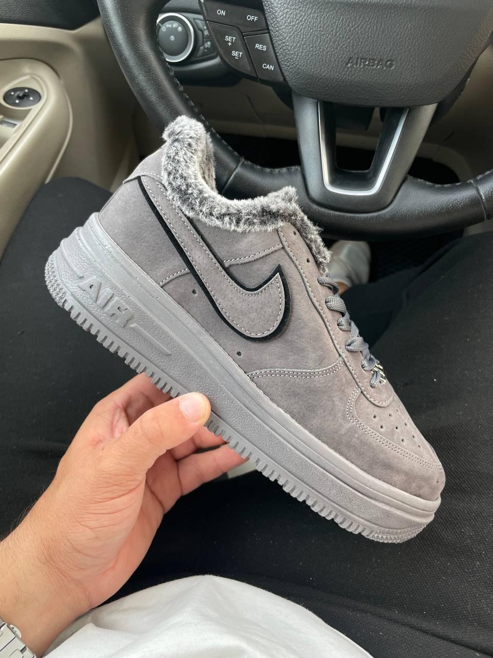 Кросівки зимові чоловічі Nike Air Force сірі з хутром низькі найк аїр форс замшеві теплі