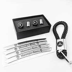 Подарунковий комплект Mercedes. Ковпачки на ніпеля + брелок + наклейки на диски (Хром)