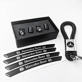Подарунковий комплект Mercedes-Benz. Ковпачки на ніпеля + брелок (Черний)