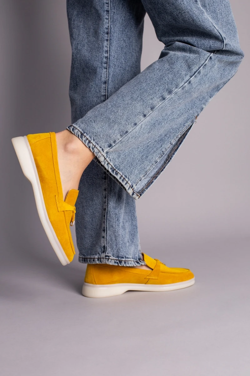 Жіночі демісезонні лофери ShoesBand Гірчичні натуральні замшеві на вузьку/середню стопу всередині шкірпідкладка 36 (24 см)