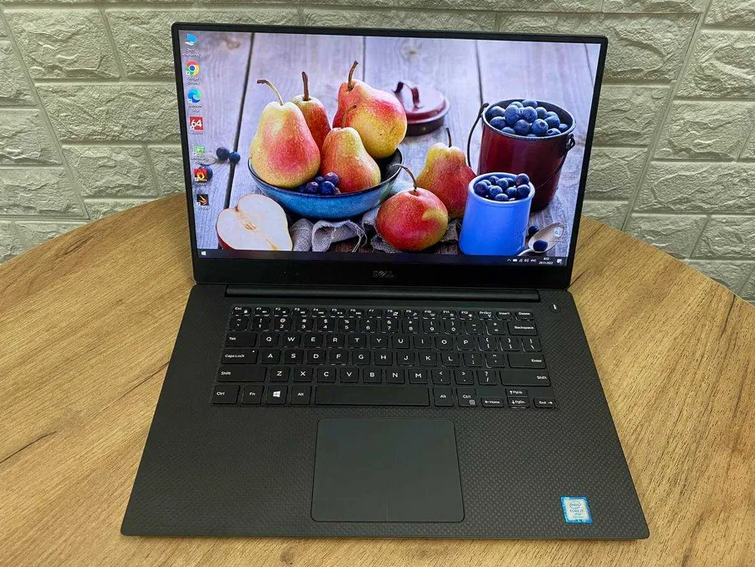 Ноутбук Dell Precision 5520 15.6"FHD/IPS/i7 7820HQ/16Gb/SSD512/QuadroM1200-4Gb