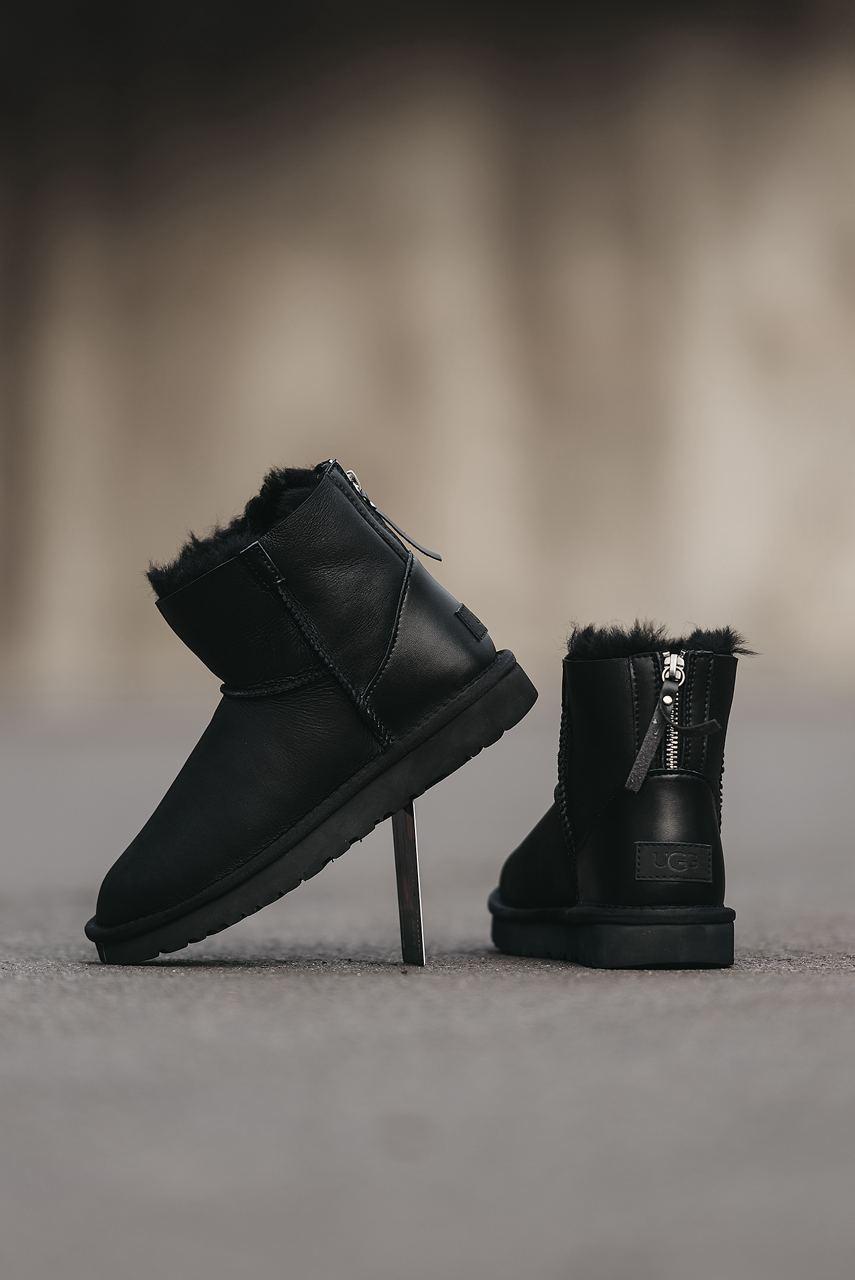 Uggs classic 2024 mini double zip