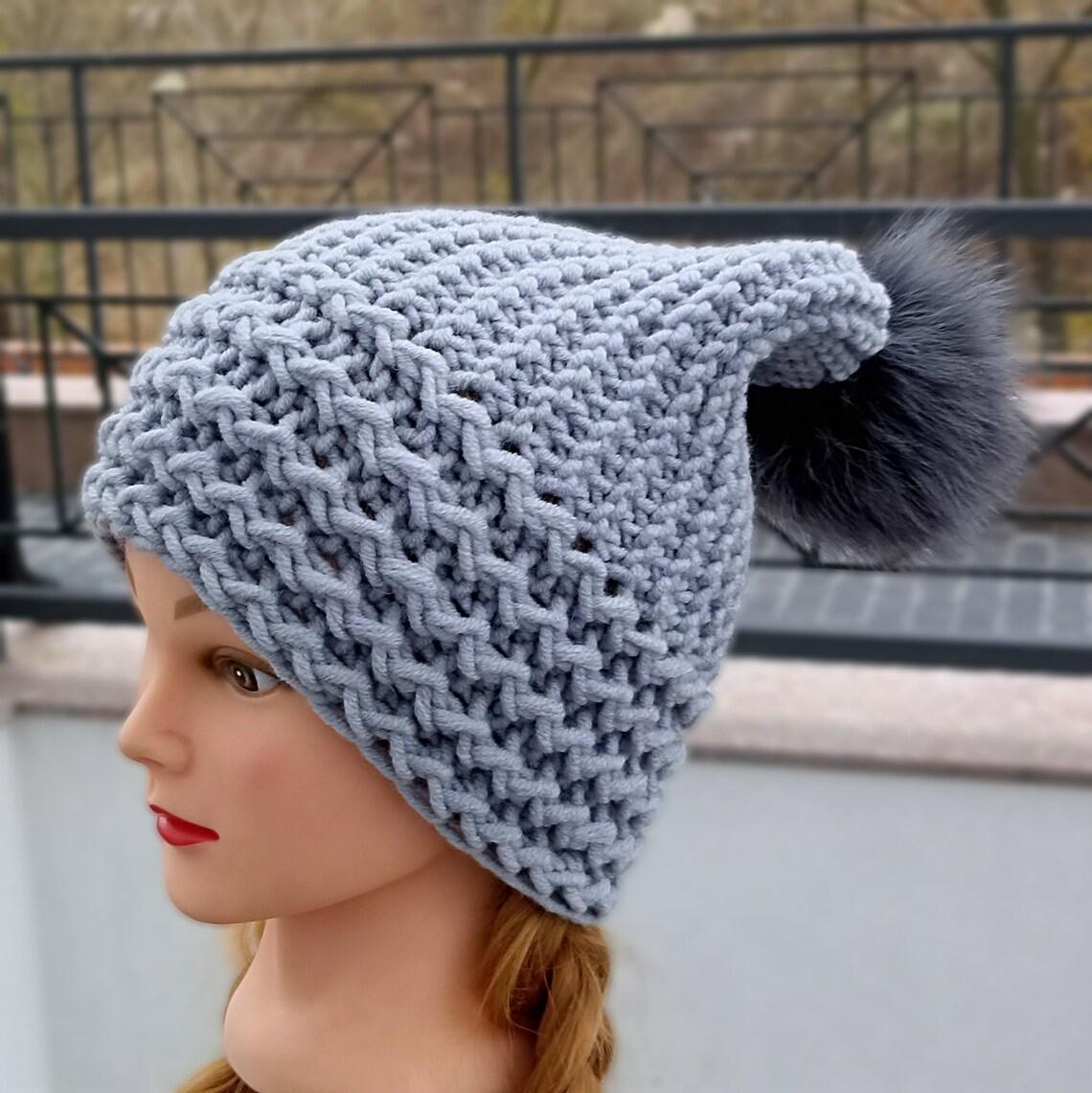 В'язана жіноча шапка з помпоном - HandMade - Grey Star made in PRIGRIZ