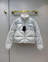 Женская белая стеганая куртка Prada пуховик Прада Re-Nylon Gabardine cropped down jacket
