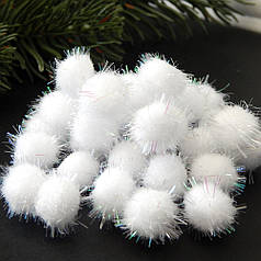 Помпончики 20 мм, білі з люрексом хамелеон (25 шт)