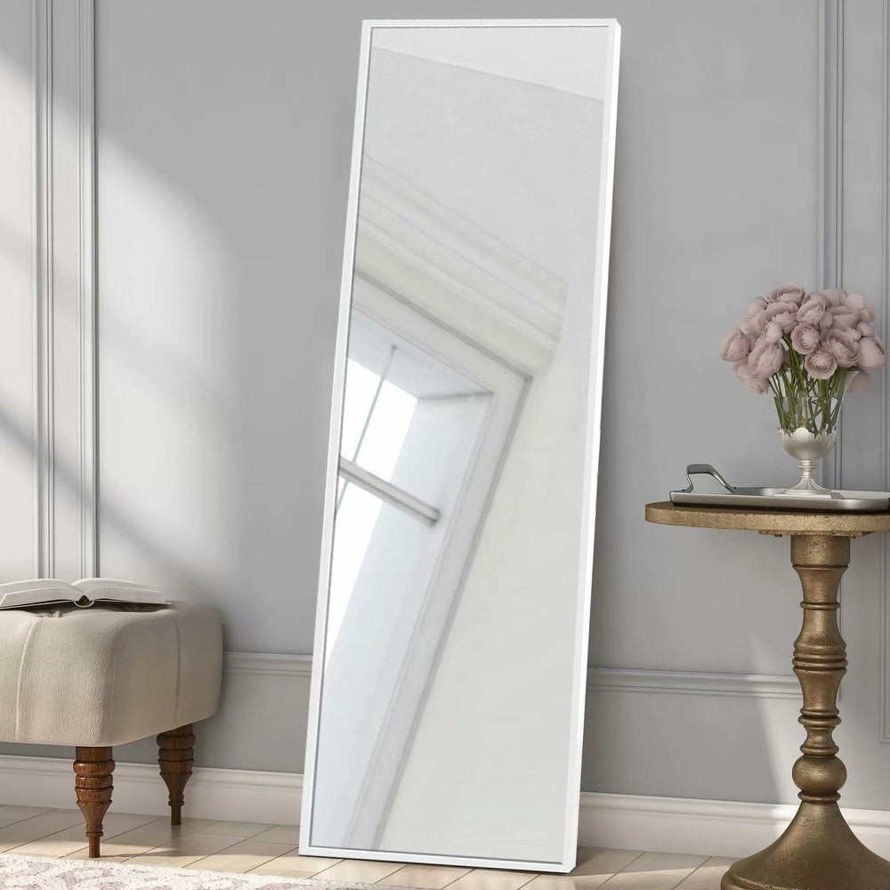 Прямокутне дзеркало в повний зріст у стилі мінімалізм