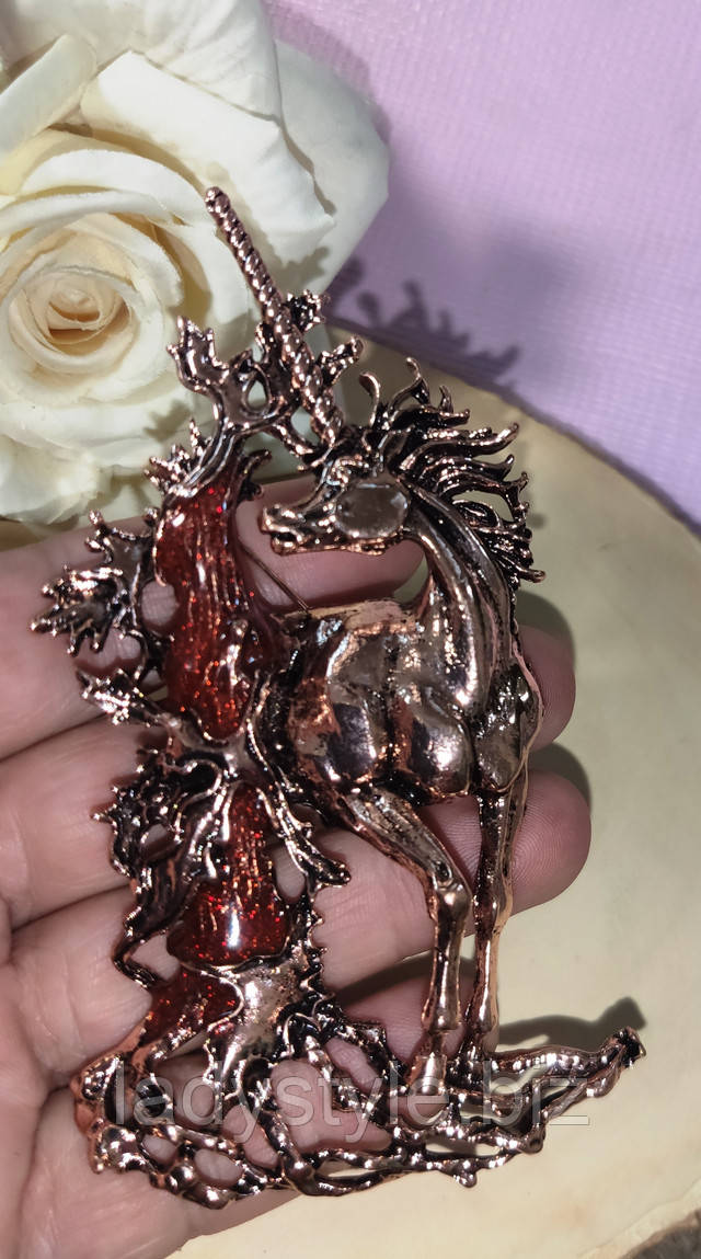 Брошь -единорог