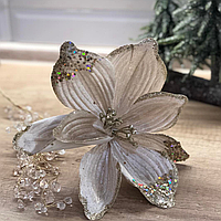 Декоративный цветок для новогодней красавицы елки бежевый с глиттером 25 см