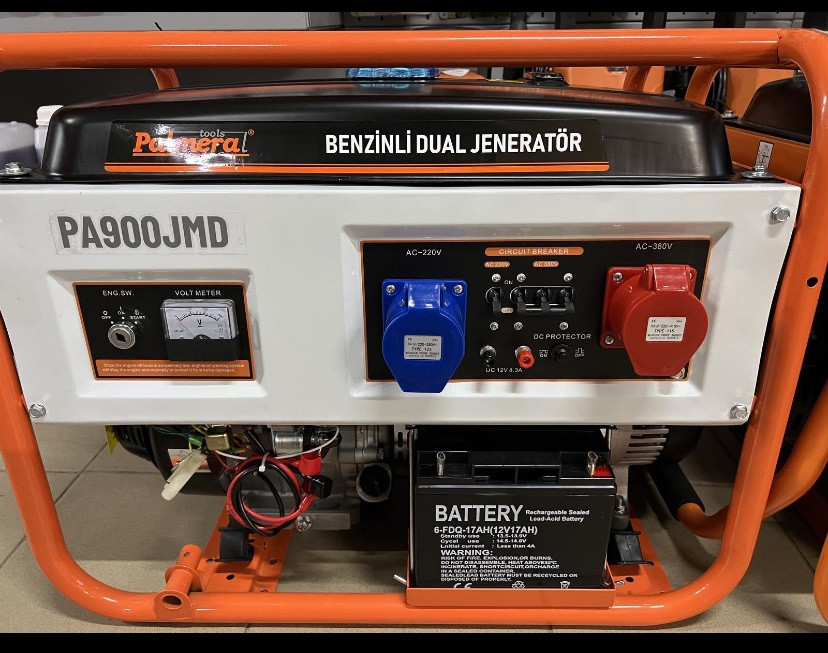 Бензиновый генератор Palmera PA900JMD (3 фазы) / 7.5кВт. - фото 1 - id-p1724696811