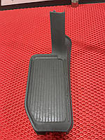 Накладка обшивка заднего внутреннего порога правая Mitsubishi Pajero Wagon 3 00-07