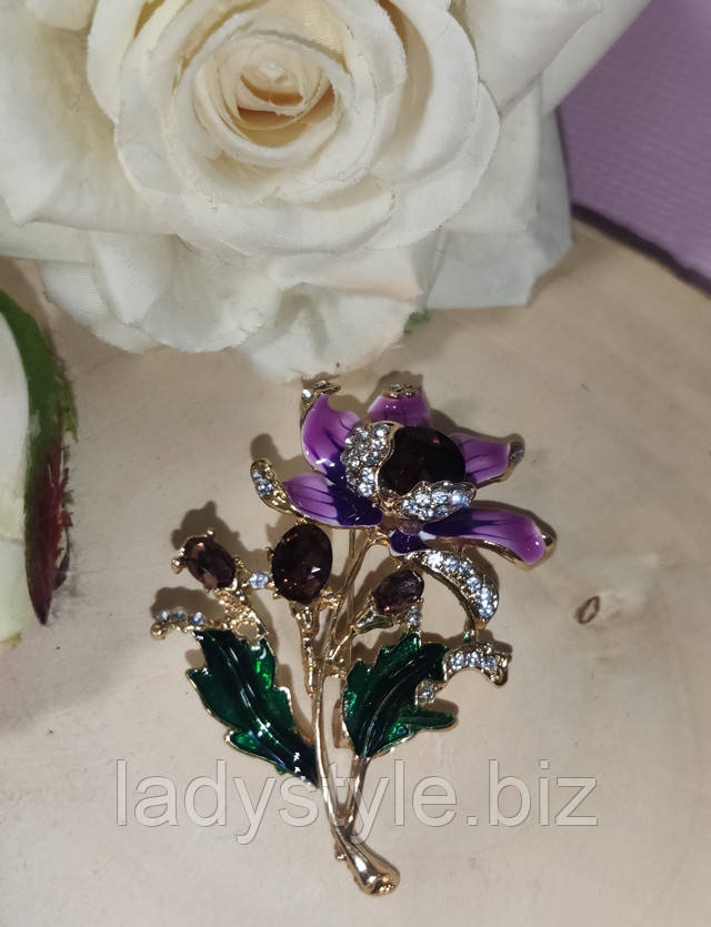 Шикарная брошь - сиреневый цветок от студии ladystyle.biz купить украшения с фианитами серьги пусеты подарок женщине пирсинг