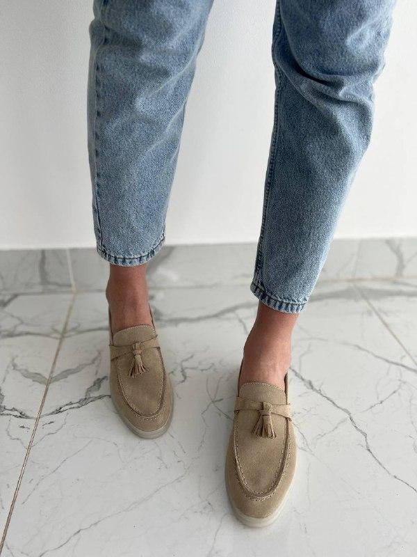 Жіночі демісезонні лофери ShoesBand Бежеві натуральні замшеві на вузьку/середню стопу всередині екокожа 40 (26 см) (S85261-1), фото 1