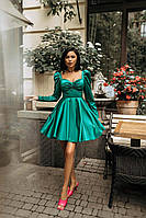 Вечернее зеленое короткое платье атласное с пышной юбкой