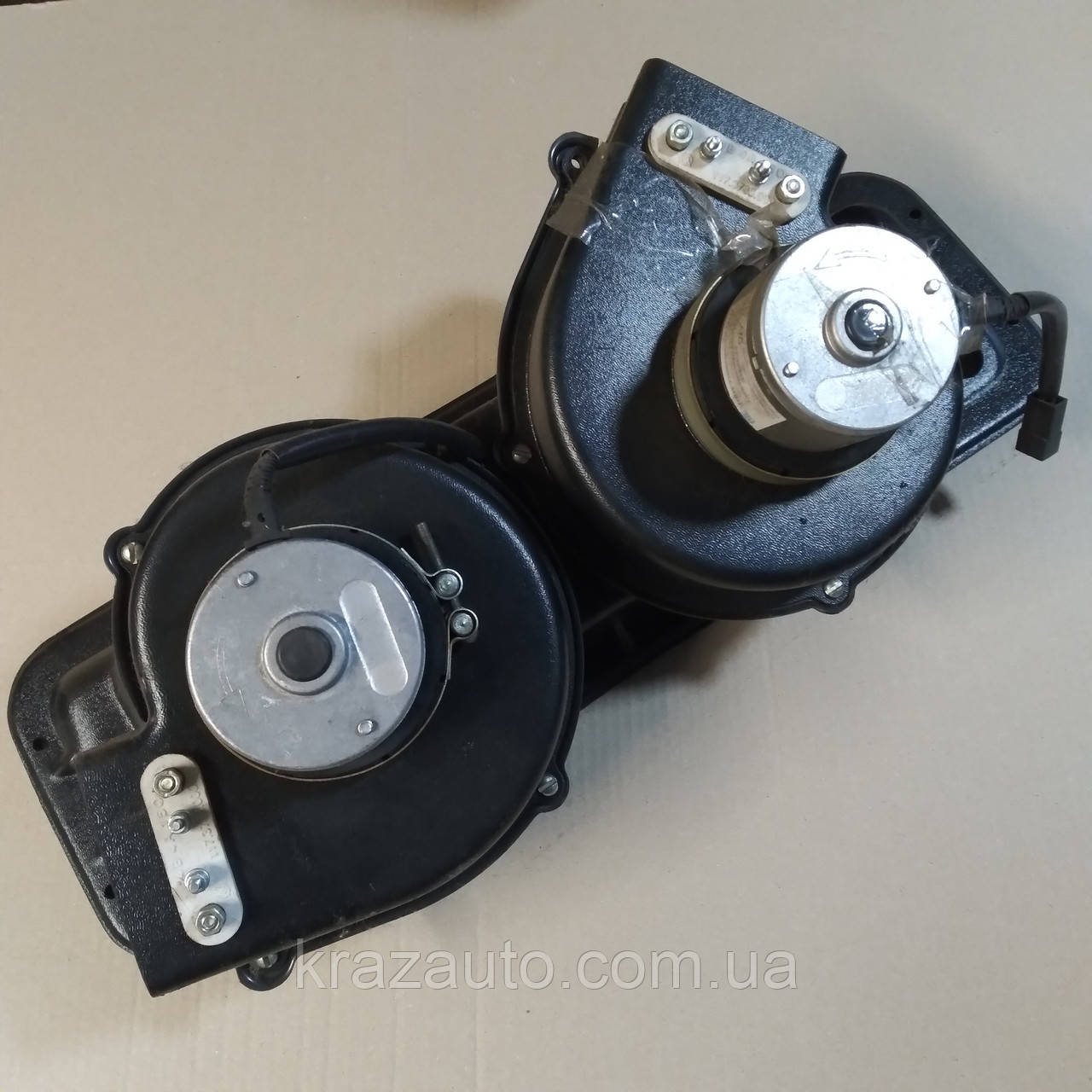Кожух радіатора обігрівача кабіни КрАЗ у зборі 250-8101096-40