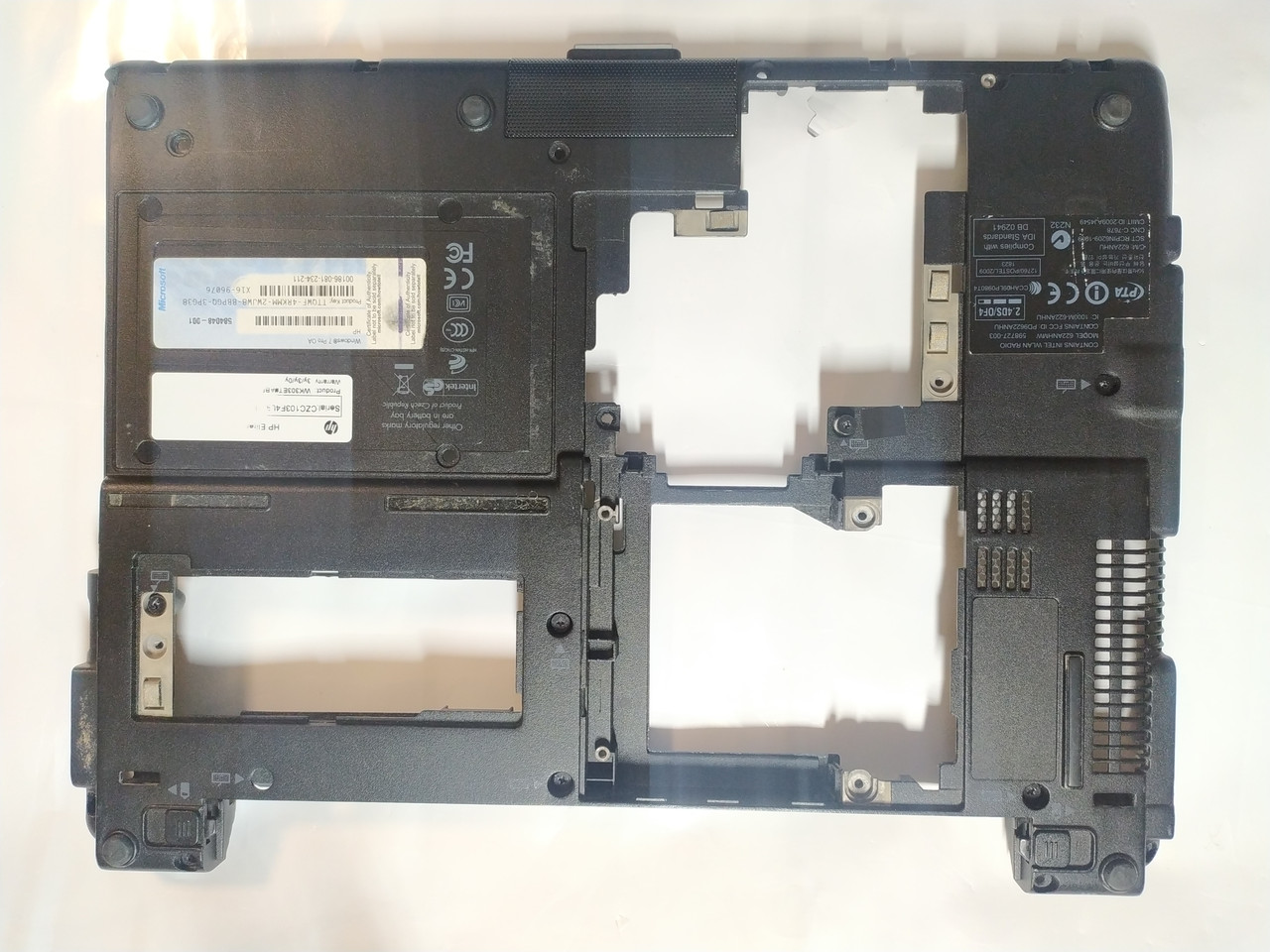 Уцінка! HP EliteBook 2540p Корпус D (нижня частина корпусу) (598759-001)