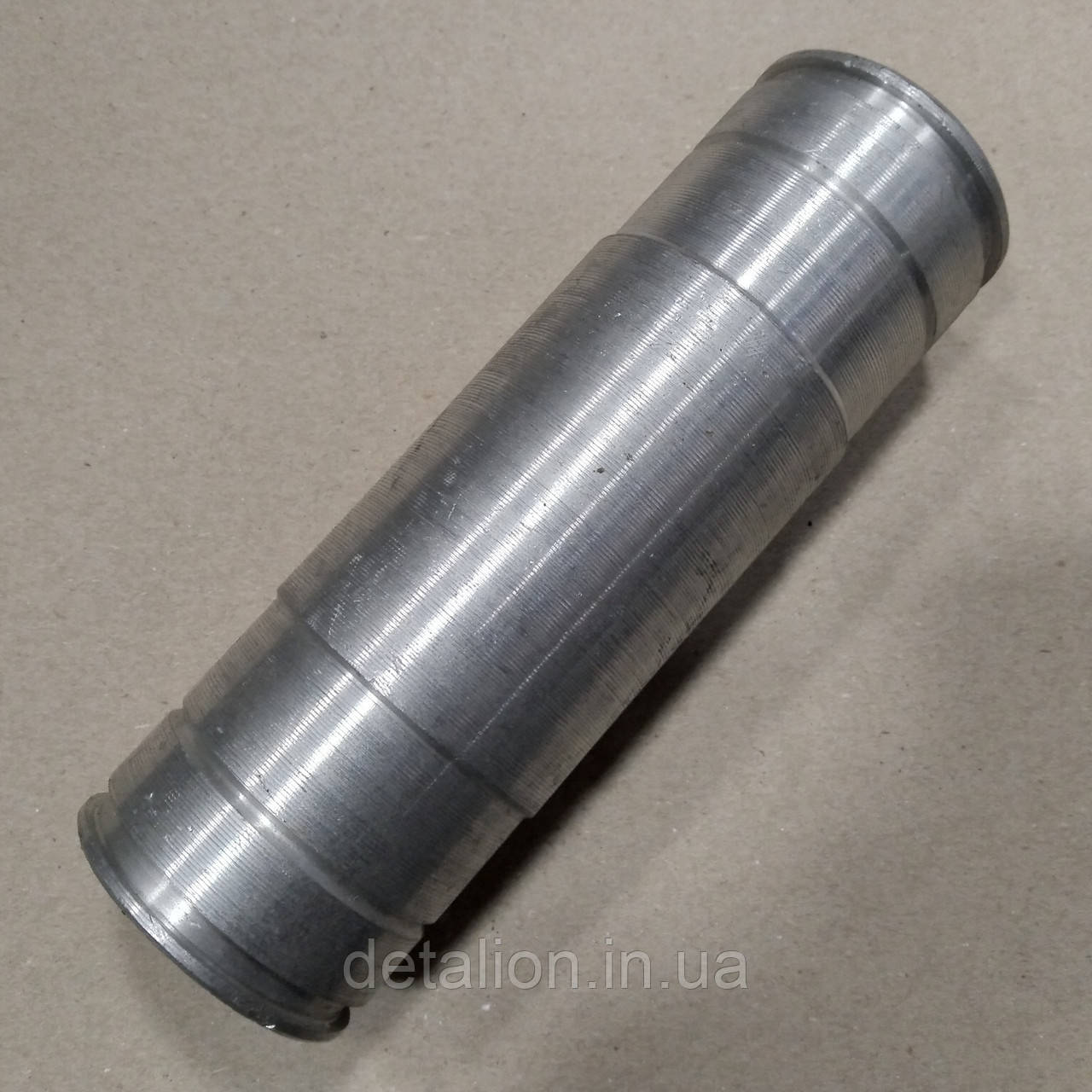 Труба водяна з'єднувальна помпи (коротка) КамАЗ 740-1303256, фото 1