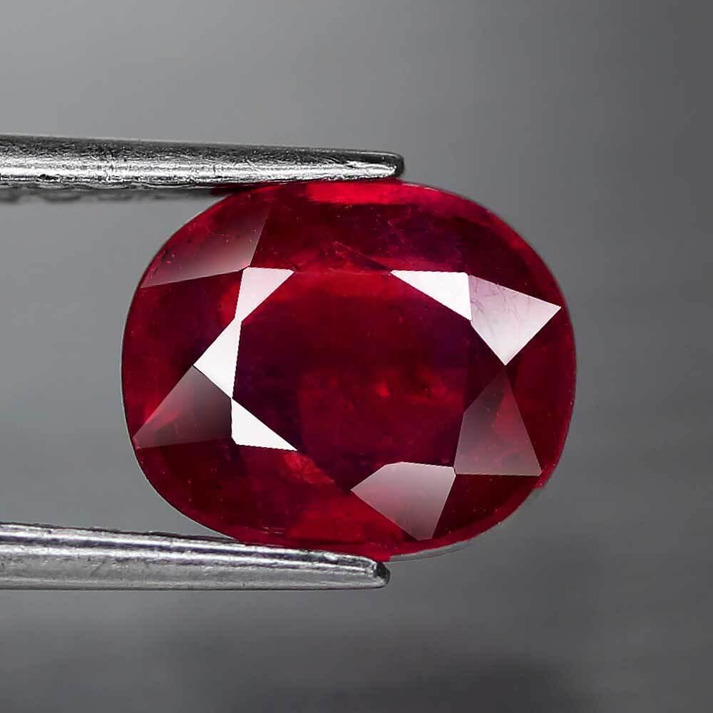 Рубін 2.68 Ct. 8.6 x 7.4 x 3.8 mm