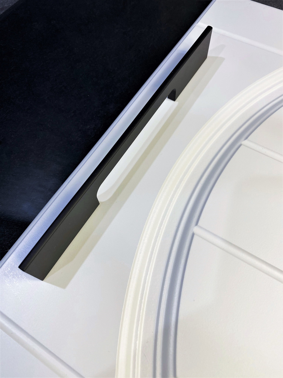 Сучасні Ручки для Меблів Ice 160мм Чорні — Купити Недорого на Bigl.ua ...