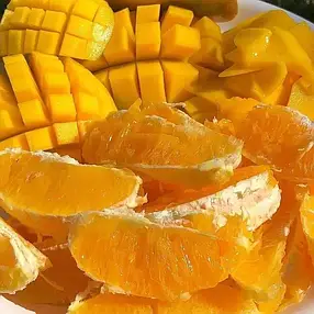 Соєва аромасвіча у скляному підсвічнику "Orange, vanilla and mango" Апельсин, ваніль та манго 200 мл, фото 4