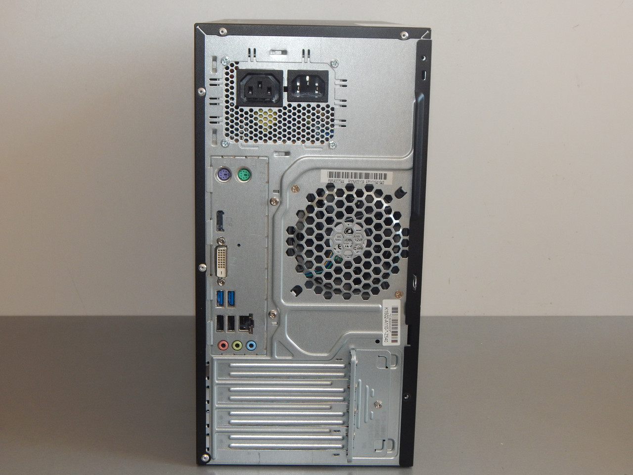 Системный блок б/у с Германии Fujitsu Esprimo P556 Intel Core i5-6500/ 4 Gb RAM/socket 1151 USB3.0 - фото 4 - id-p1725272302