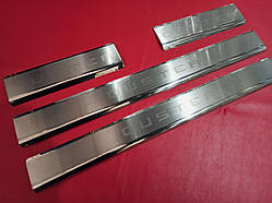 Накладки на пороги для Renault Duster