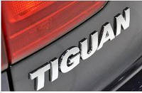 Шильдик емблема напис на багажник Volkswagen Tiguan колір хром