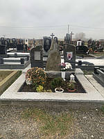 Памятник гранитный от произведения (Образец 09127) 1