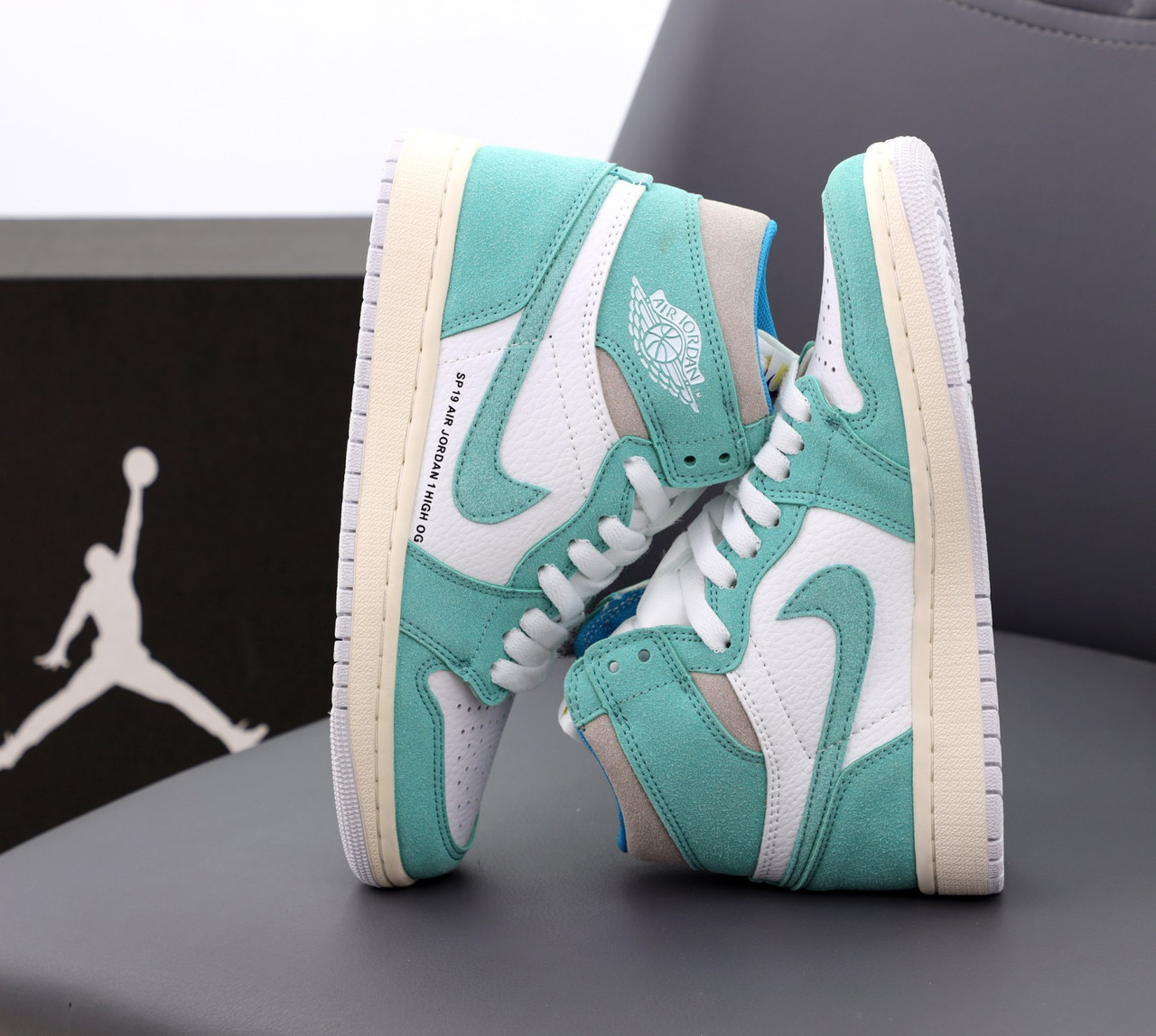 Air jordan retro hotsell 8 turbo green