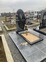 Гранитный памятник (Образец 9784) 1