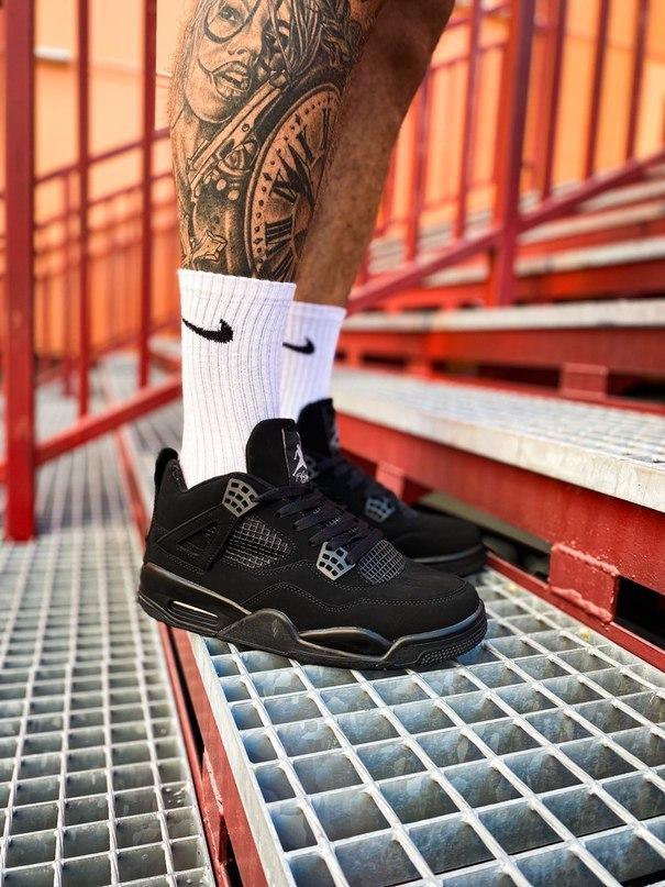 Nike Air Jordan 4 Retro