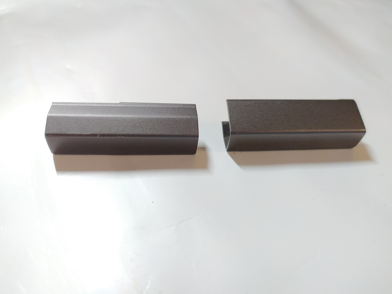 HP ProBook 6560b, 6570b Заглушки на петли бу