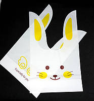 Пакети дитячі поліетиленові подарункові з вушками та малюнком Зайчик жовтий великий 25х15.5 10 шт