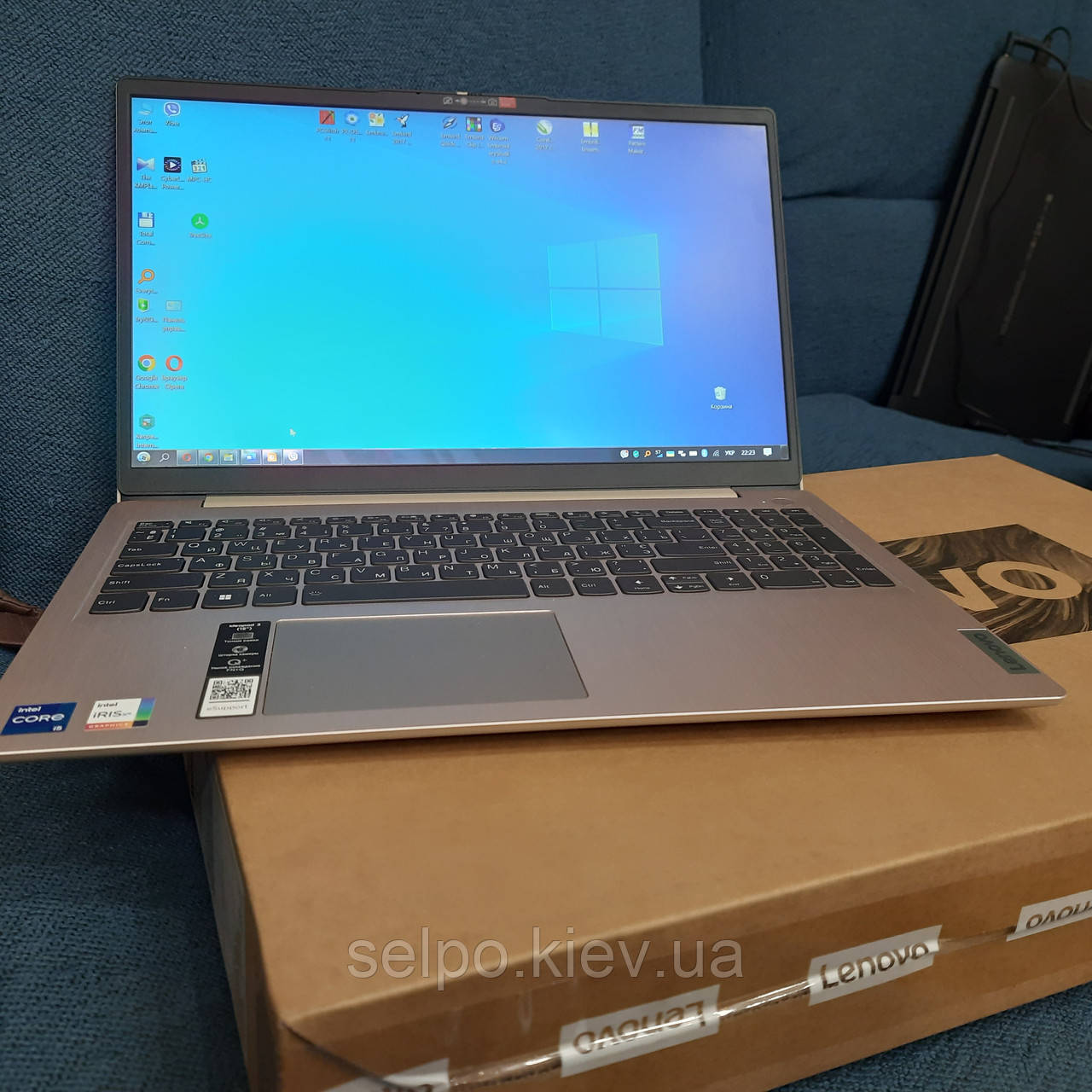 Вишивальні програми 6 шт. встановлені на ноутбуці Lenovo ideapad 15.6 легке Б/У на оф.гарантії., фото 1